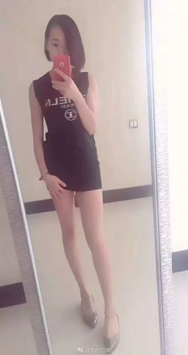 传承指尖文明 绣出把戏鞋垫