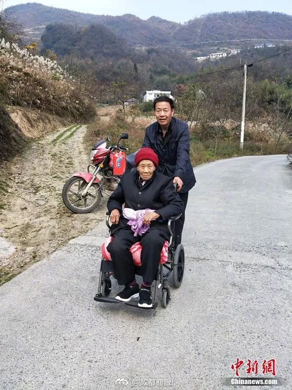 省地质博物馆昨起康复敞开