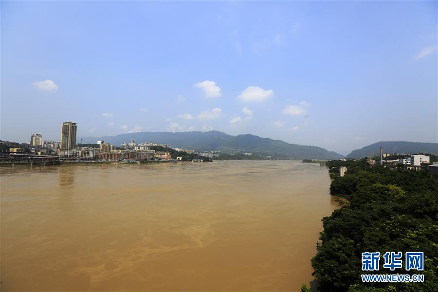 有品质、有市场、有渠道！泰山龙潭天然泉水圈粉经销商！