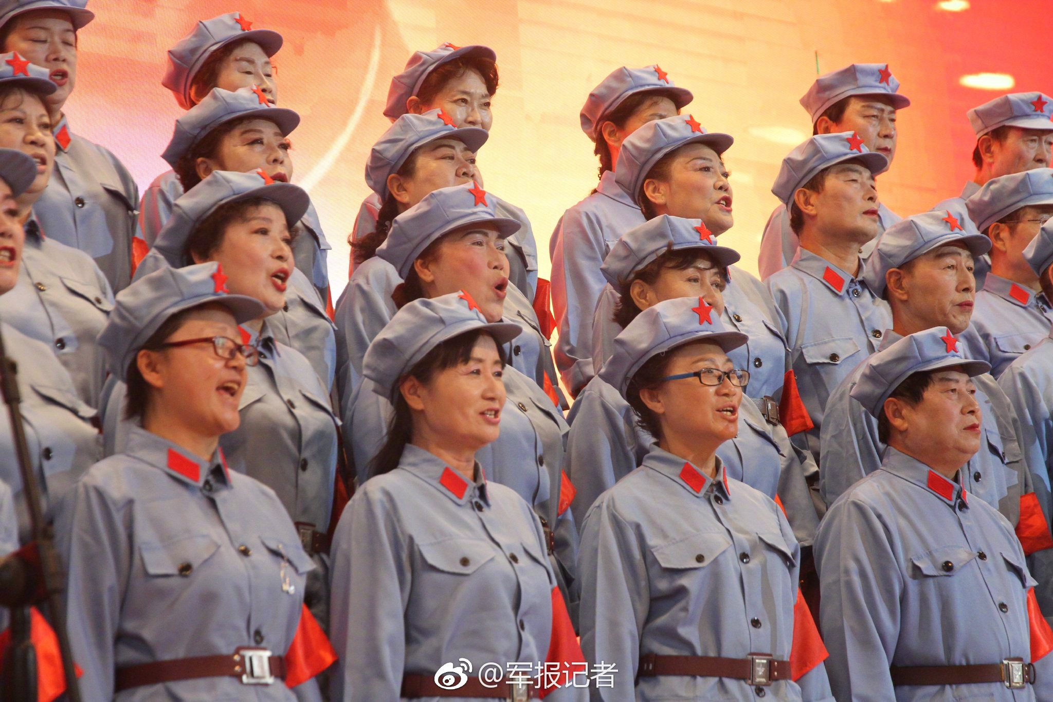 明光举办《老弯他们》新书发布会暨《安徽文学》明光站文学评讲会