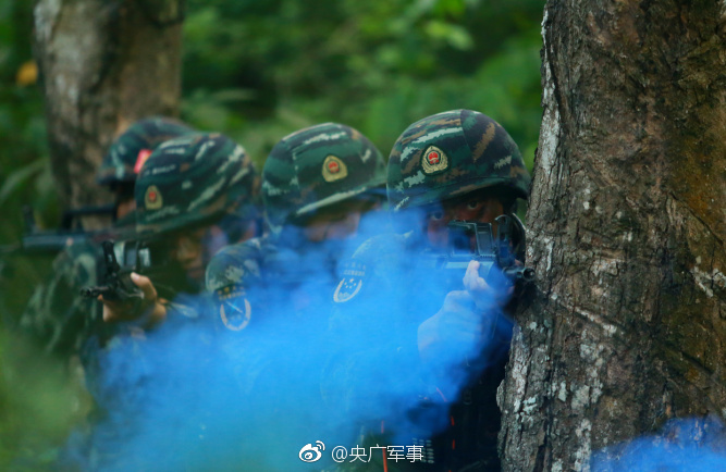 淮北“千年古集·焰火蒙村”庙会人气旺
