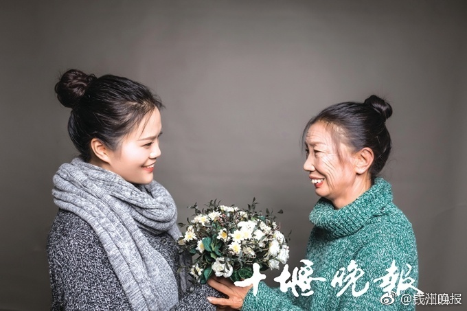 牛小溪果汁茶，真茶真果汁！喝出顺滑，喝出健康！