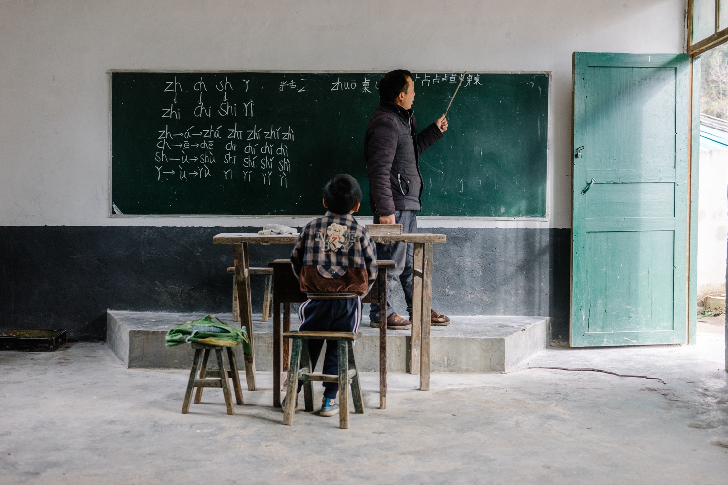 阜南县图书馆展开图书漂流进校园活动