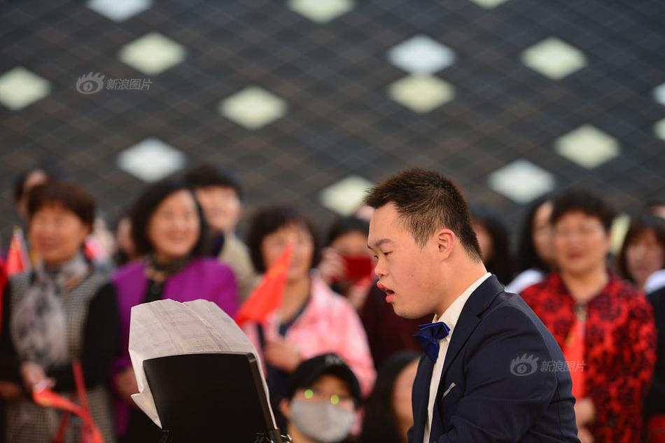 文艺汇演展面貌 常识竞答聚人心
