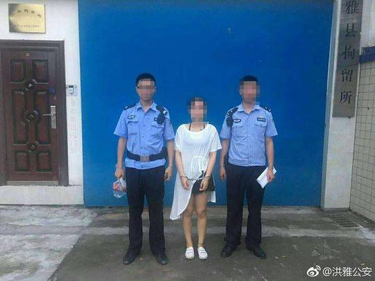 特邀“皮影戏”教育小朋友