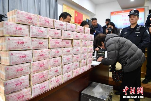 迎“环卫工人节” 环卫工人技术“大比武”