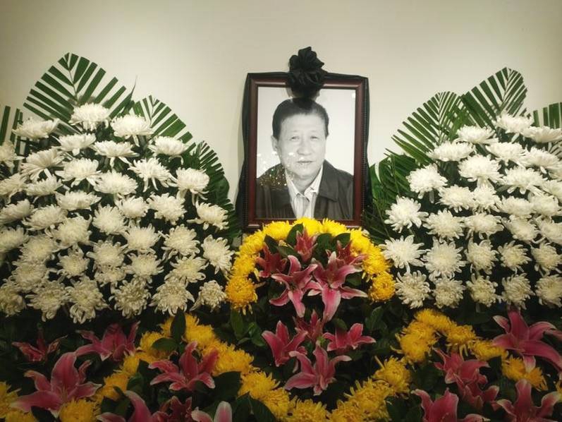 书店百家争鸣 满城书香滋润