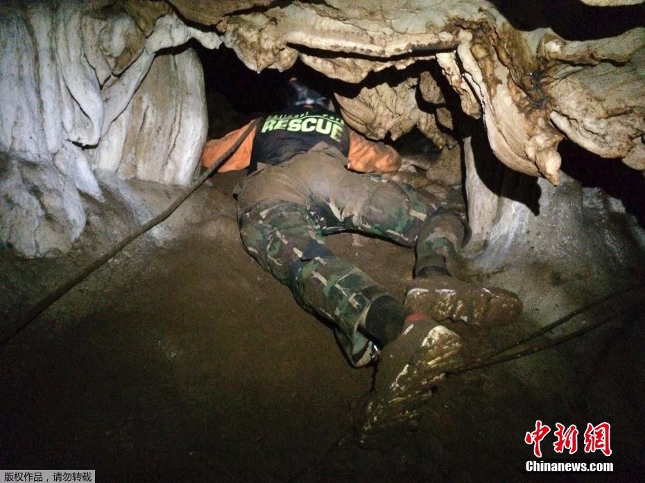 淮北“千年古集·焰火蒙村”庙会人气旺