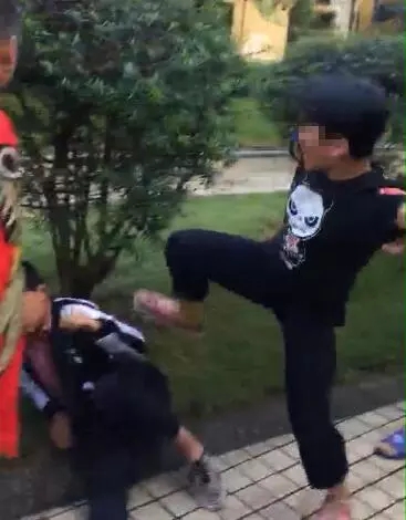 经开区:举行主题读书共享交流会