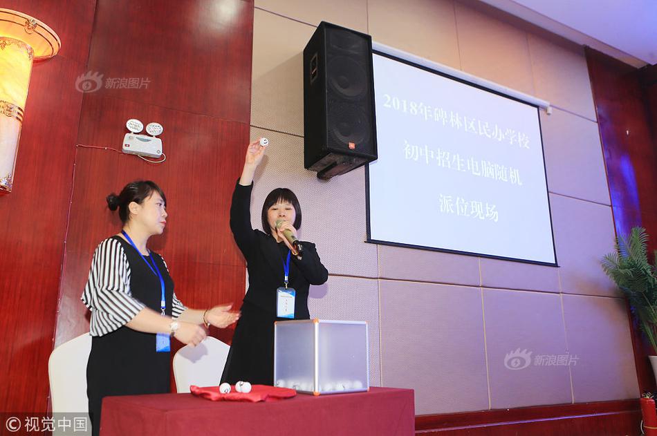 馈赠佳品，喜庆新装！王老吉春节礼盒，献礼美味中国年！