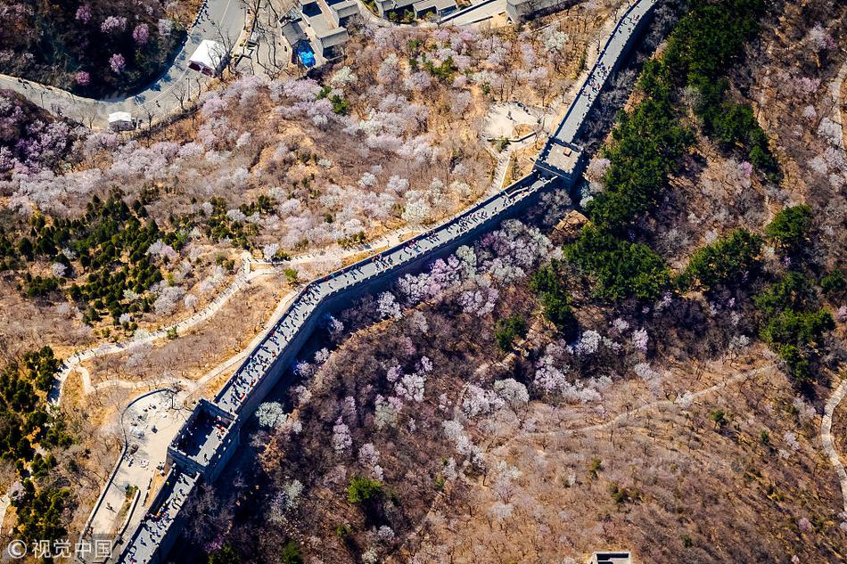 淮北“千年古集·焰火蒙村”庙会人气旺