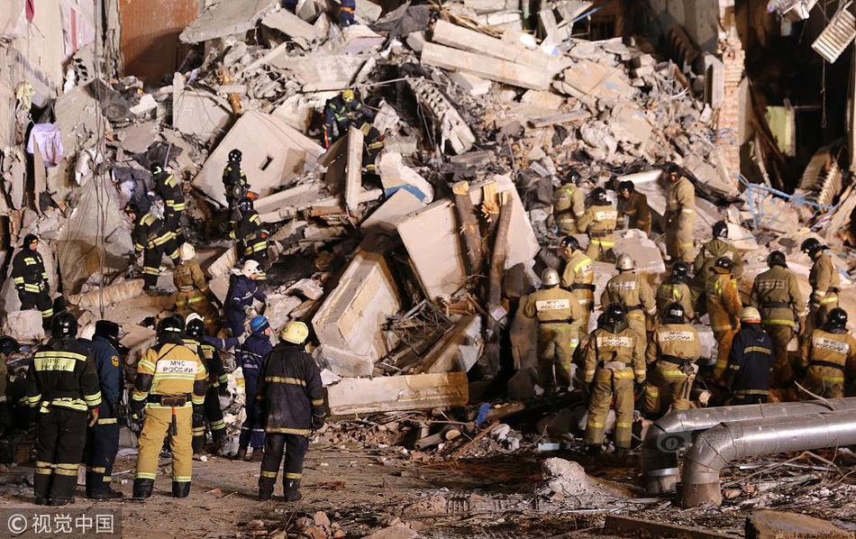 爆品齐发！站在果汁风口上，爱上引果汁饮料打爆品类，持续领跑市场！