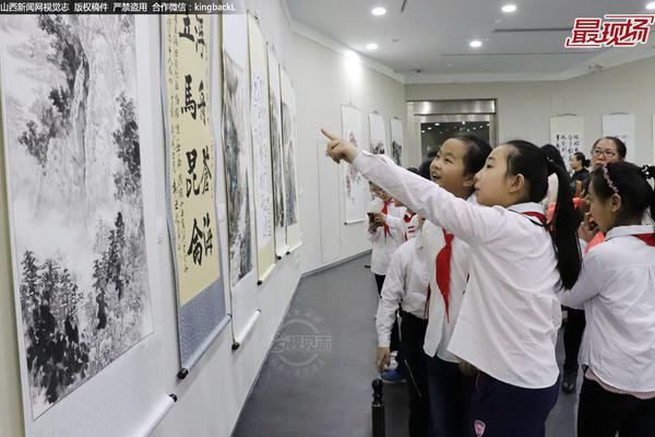 百年老讲义展露脸市博物馆