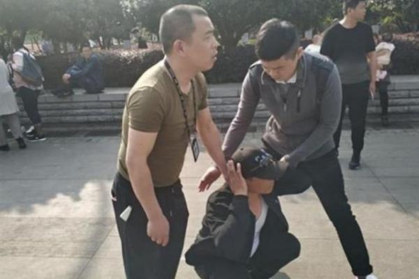 包河首家楼宇党建服务站启用