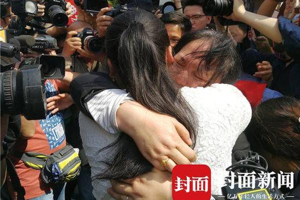“送戏进万村”活动走进魏岗镇