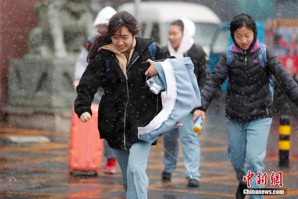 重温入党誓词传承革命精神