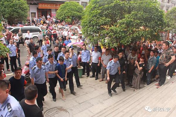 完达山山楂复合果汁，酸甜爽口，欢乐有趣！现火爆招商中！
