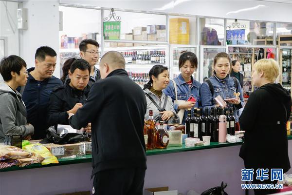 颜值与科技并存，腾讯黑鲨游戏手机3系走出不一样的“视觉”路线【数码&手机】风尚中国网