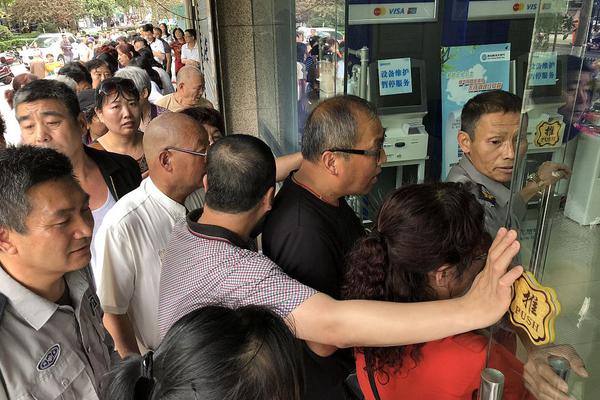 文艺汇演展面貌 常识竞答聚人心