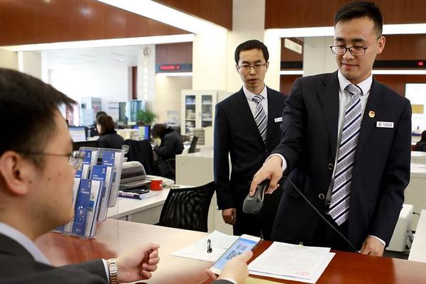 热刺12伊普斯维奇数据：热刺轰17次射门仅进1球，控球率66%