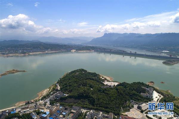 浓浓端午情 温暖老人心