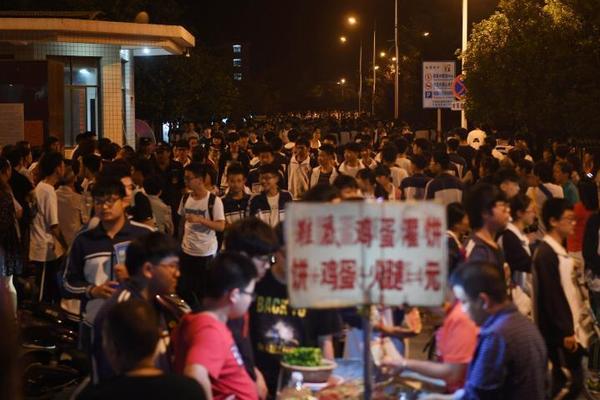 金寨县:文明惠民进村庄