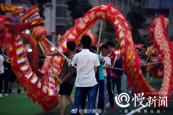 铜陵学院举行迎新生音乐节