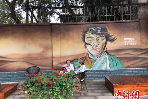 书店百家争鸣 满城书香滋润