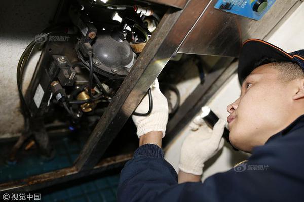 徽剧时隔200多年后再次唱响故宫