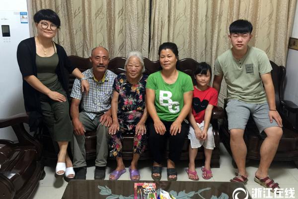 切尔西vs阿森纳半场：射门95，射正11，越位03，控球率55开