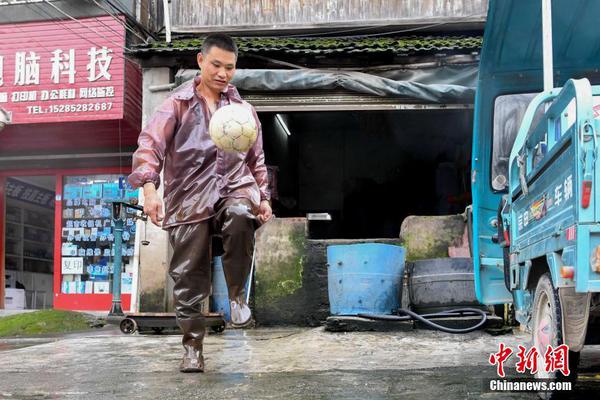 备战中秋，礼盒商场再迎爆品面包礼盒，华豫杨老迈打造“面包超人”