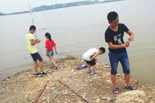 本真味道，鲜果原味！新启动复合果汁产品好、利润高！