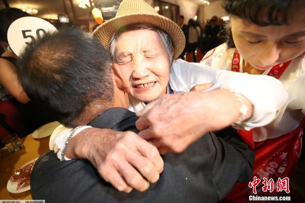 六安黄墩村：送戏下乡　文明惠民