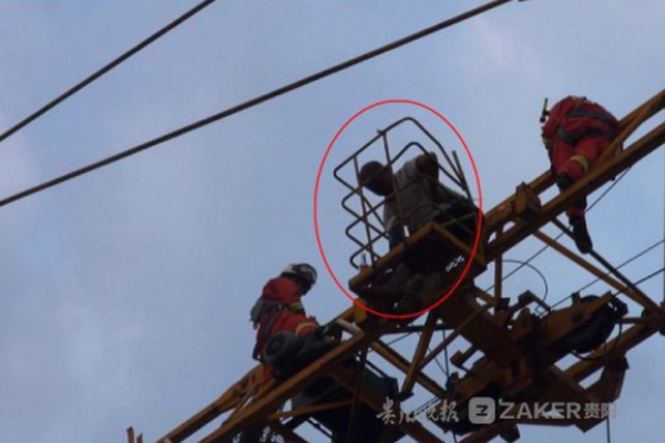 根雕演员程家意　寻访村庄根雕艺术