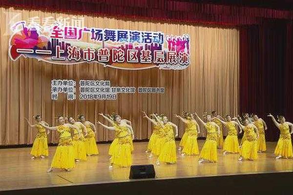 喂饼老父亲加纳乔晒和B费、阿玛德合照，B费评论：我的儿子们