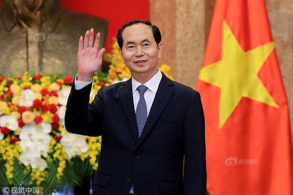 白庆祝了哈弗茨弑旧主后闭嘴手势庆祝，结果越位在先进球无效