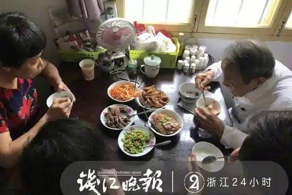 “我在电影馆上党课”