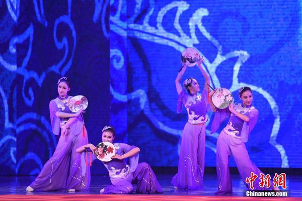 【文明餐桌】农家乐倡行“光盘举动”