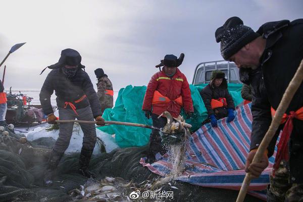 阜阳市约请战斗英雄为师生叙述赤色故事