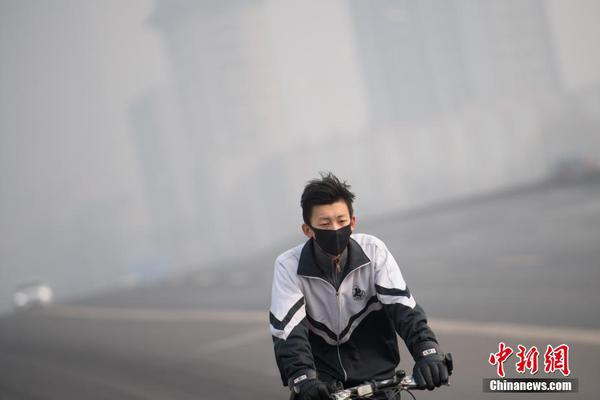 命比滕硬11轮后热刺仅比曼联高1分，滕已下课澳波稳如泰山