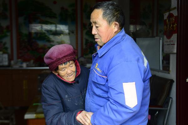 多方式征兵宣扬激起青年踊跃报名从军