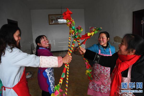 春节市场惊现爆品，果语果粒果汁开启动销加速！霸气招商！