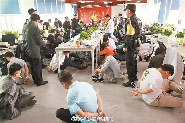14球10助！马尔穆什进球助攻两双，本赛季五大联赛第二人