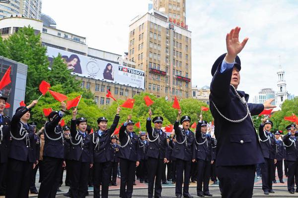 泾县举行2019年“江淮普法行”发动暨扫黑除恶专项斗争广场宣扬活动