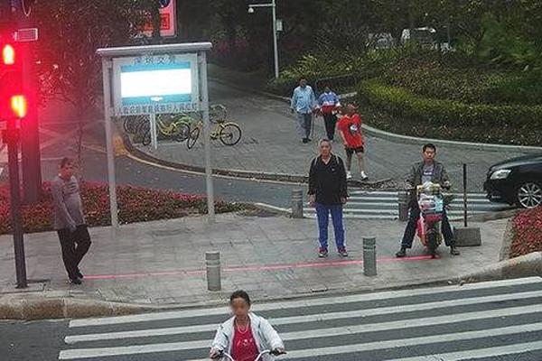 椰汁大市场，再不进入就晚了！椰小茗生榨椰子汁火爆，现招署理中！