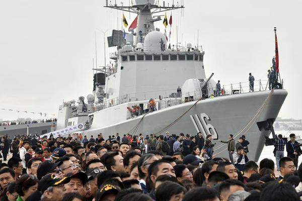 书店百家争鸣 满城书香滋润