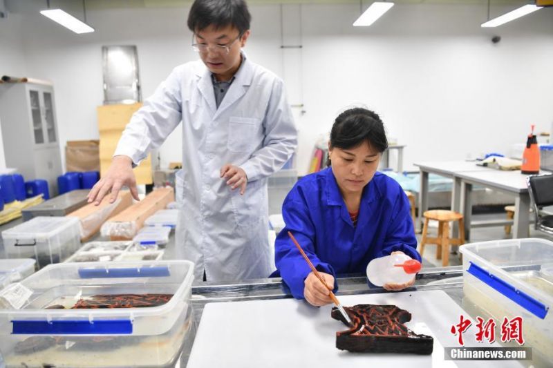 果语恋果粒果汁品质高、口感好、利润足，畅销春节旺季市场！