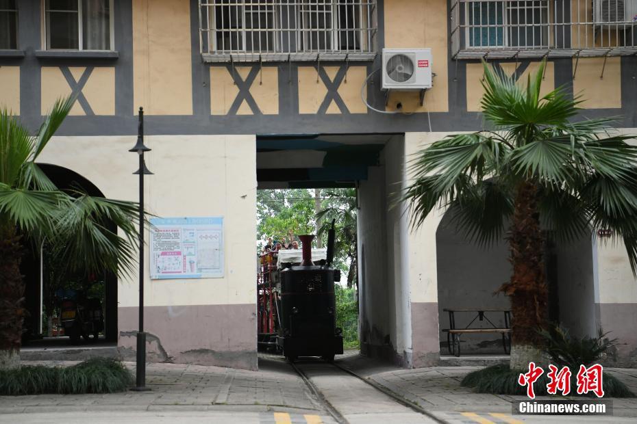 果语恋果粒果汁品质高、口感好、利润足，畅销春节旺季市场！