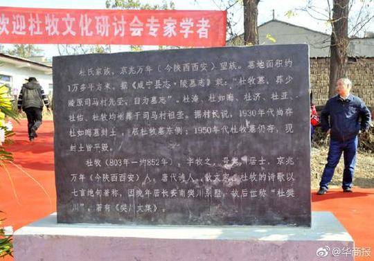交警言传身教解说交通安全知识