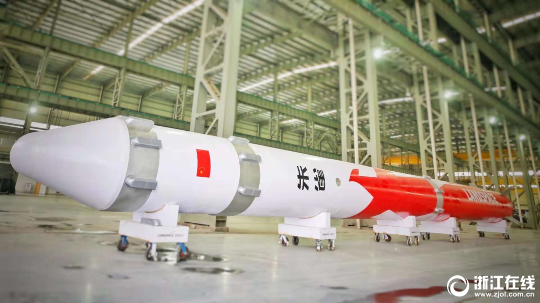 台前幕后皆英雄 2019电影英雄盛典上这颗“新星”亮了【数码&手机】风尚中国网